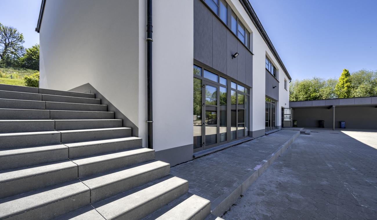 Construction d'une école à Léglise