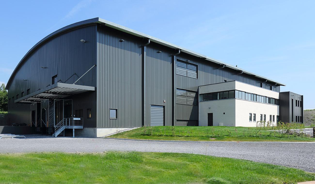 Hall pharmaceutique — Baillonville - espace de stockage