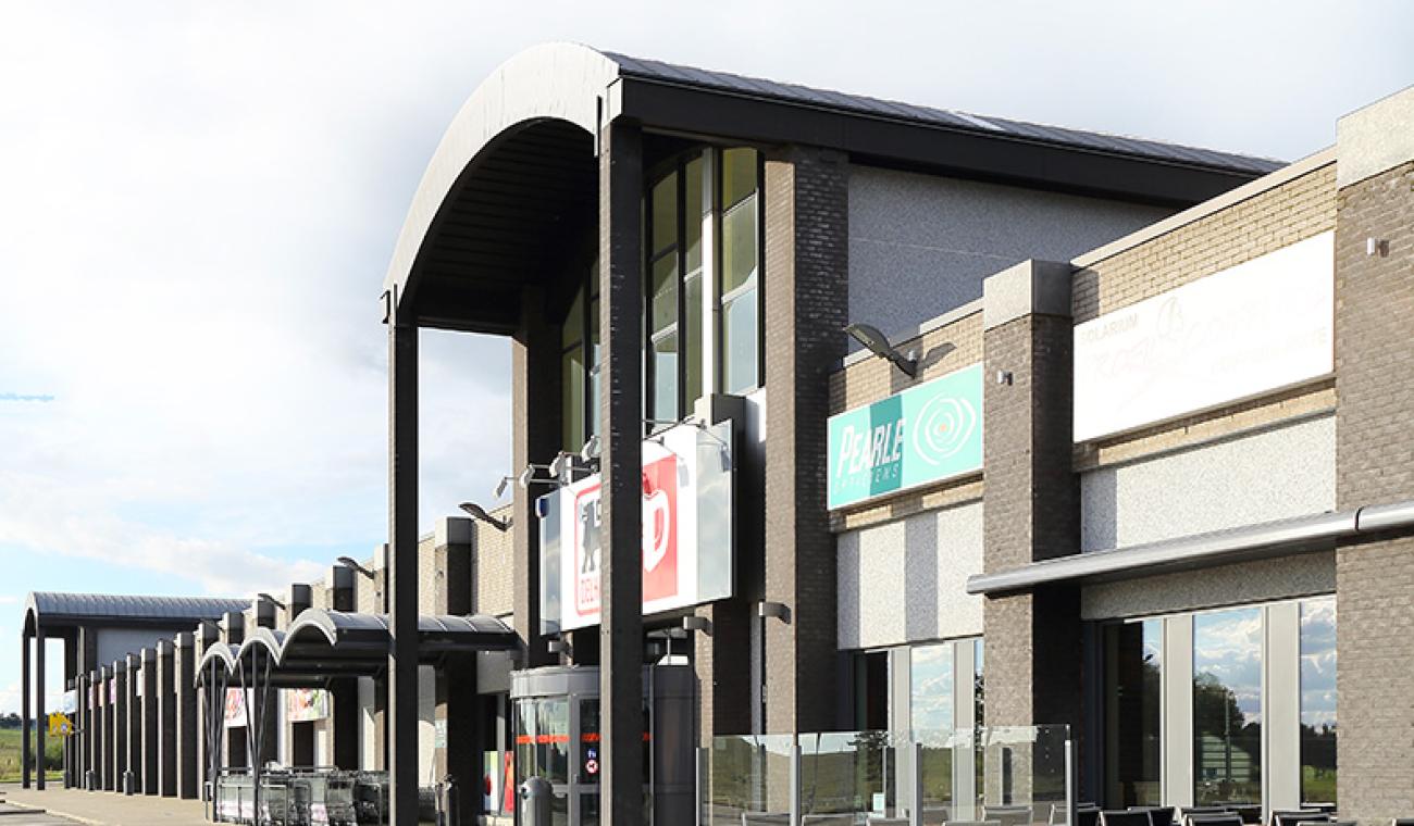 Neufchâteau - Construction du complexe Ad Delhaize
