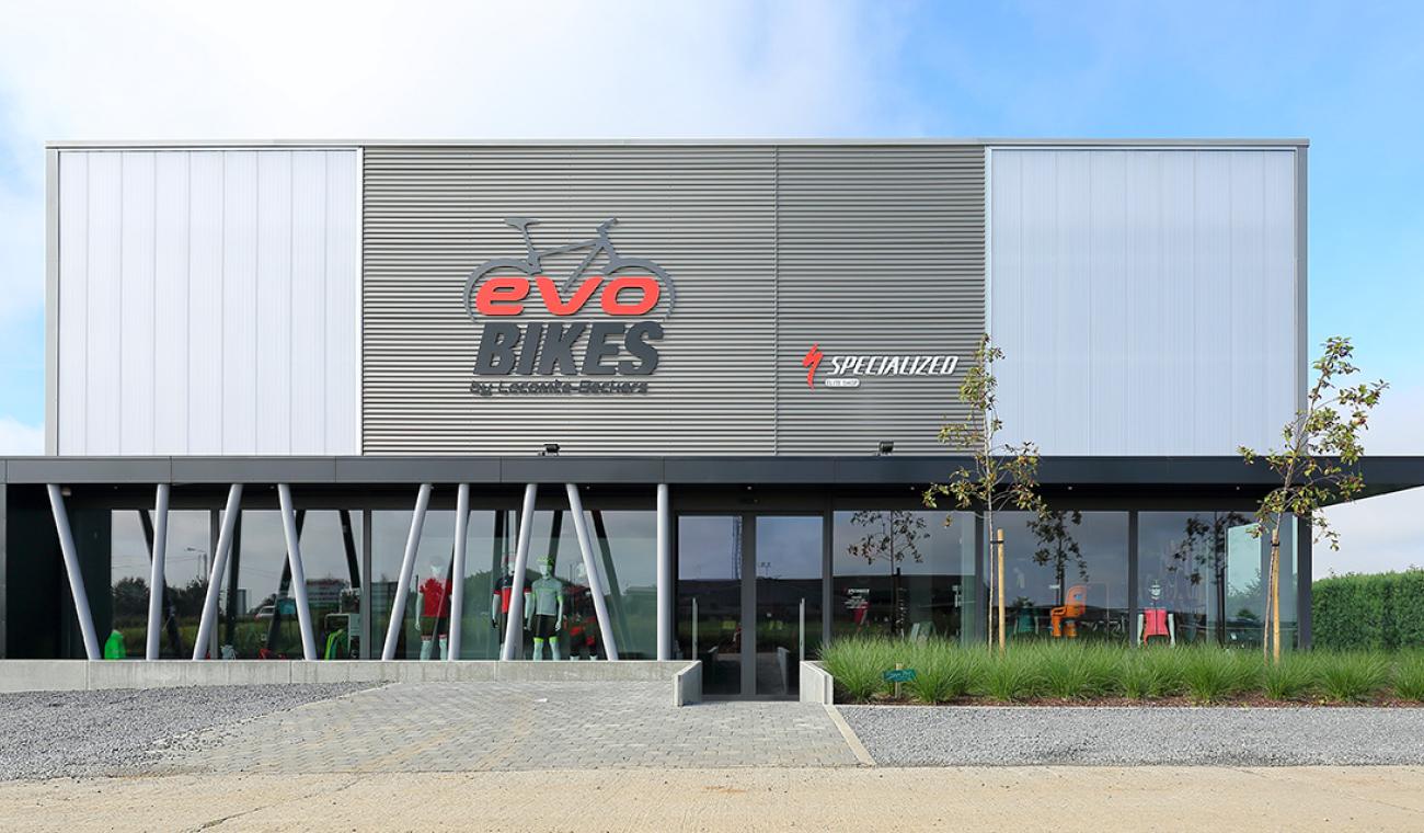 Construction surface commerciale EvoBikes