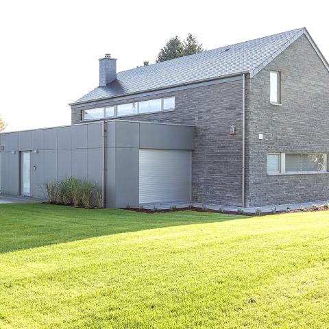 Ciney - Alliage de divers matériaux de construction