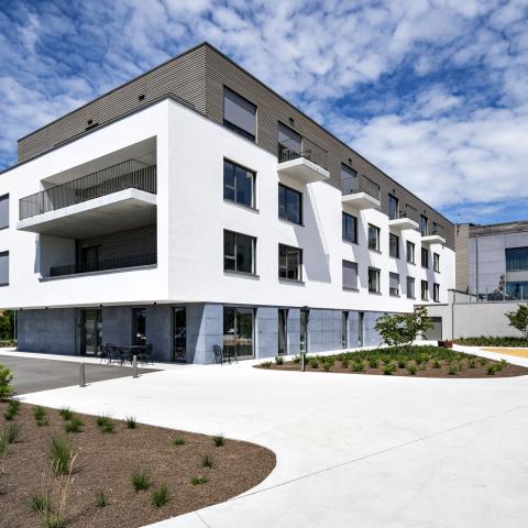 Extension d’une maison de repos de 50 lits ainsi que d’une résidence services de 12 appartements.